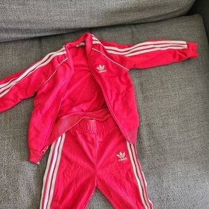 Toddlers Adidas 2 piece tracksuit 18-24 months